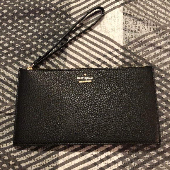 kate spade Handbags - Kate Spade Wrislet